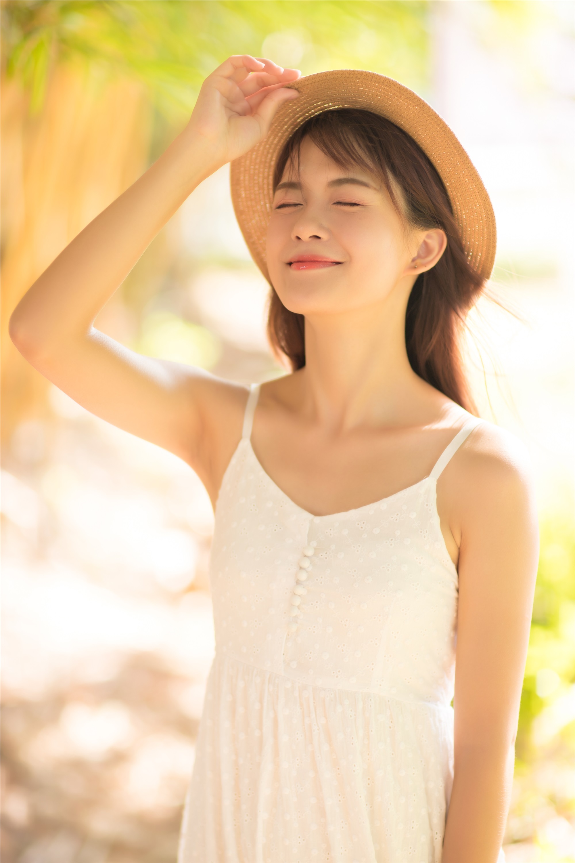 YITUYU艺图语 2021.08.23 光照进的地方 晓颖